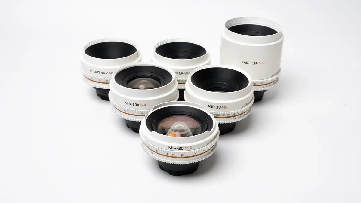 Neu im Verleih: IRON GLASS Soviet Rehoused MKII Set