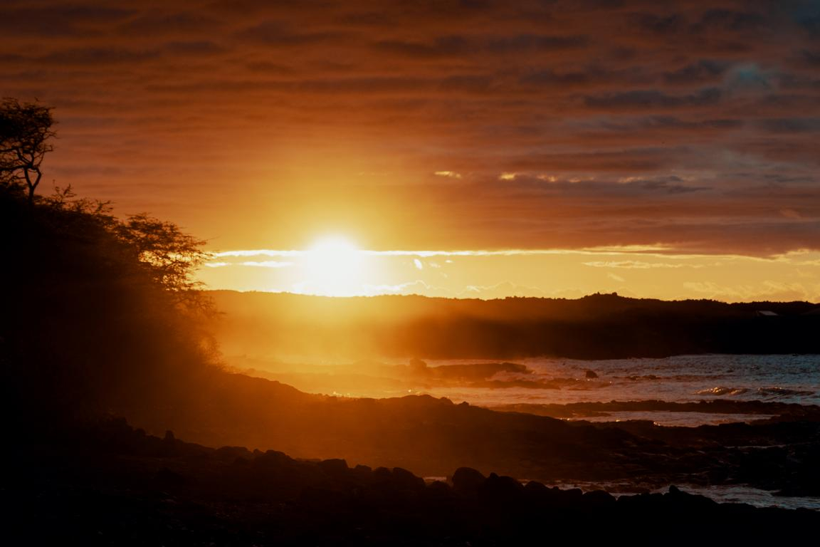 Sonnenuntergang am Strand auf Hawaii